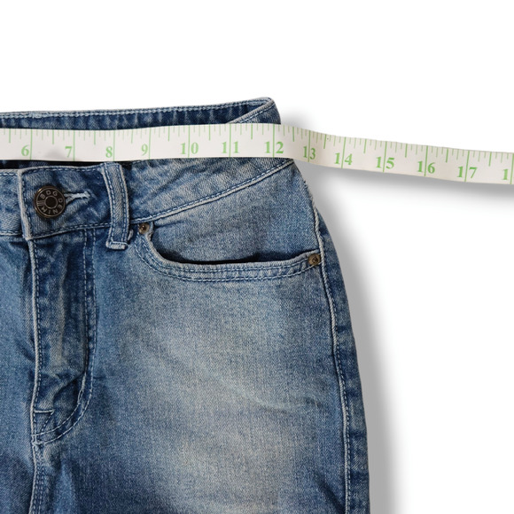 EUC Urban Outfitters BDG Erin Shortie High-Rise Denim Shorts Sz. 24 Vintage Blue - Picture 6 of 9